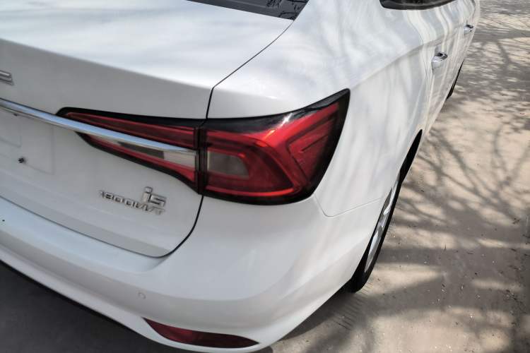 Used Roewe i5 2020 1.5L Automatic 4G Connected Linghao Edition