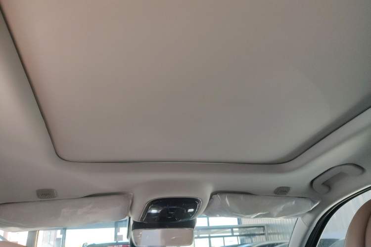 Used Chery Tiggo 8 L 2024 2.0T Two-Wheel Drive Prestige Version 5 Seats
