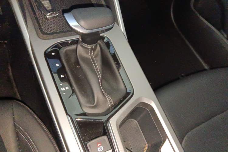 Used Geely Auto Emgrand 2026 Model 4th Generation 4 Millionth Anniversary Edition 1.5L CVT Overdrive Edition
