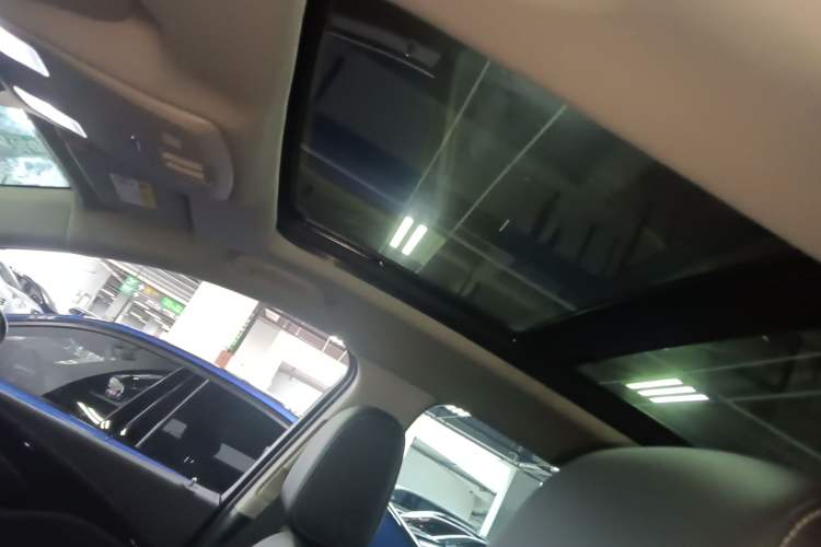 Used Buick Envision 2015 20T Two-Wheel-Drive Elite Model
