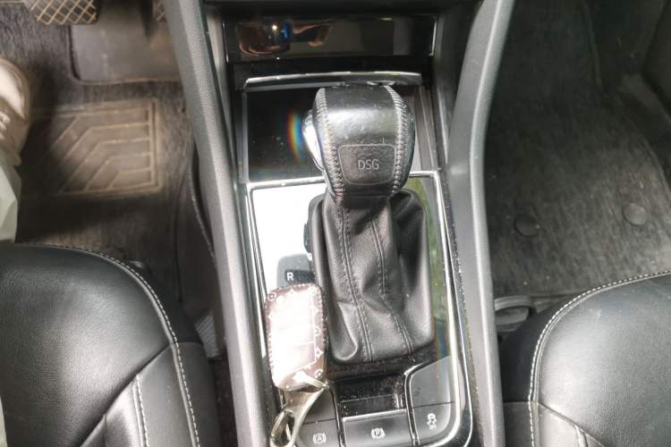 Used Skoda Kodiaq 2017 TSI330 5-Seat Two-Wheel Drive Luxury Edition Gear Lever