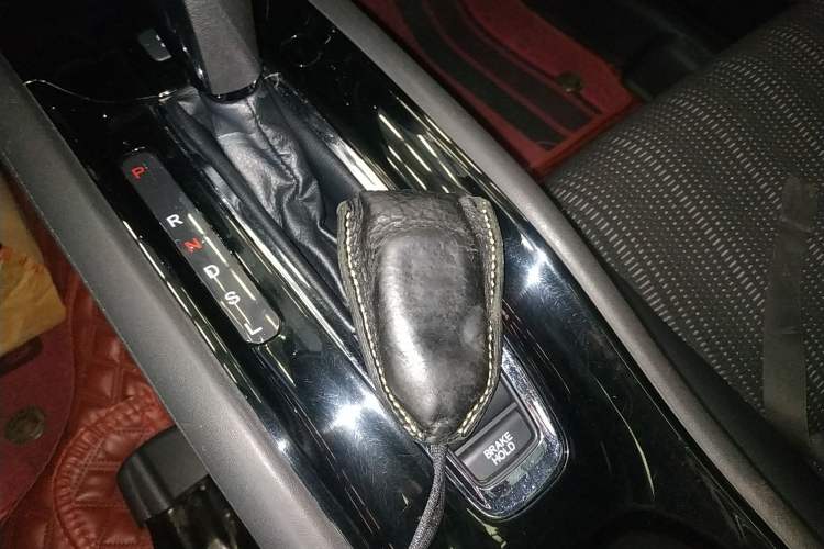 Used Honda Vezel 2017 1.8L CVT Front-Wheel Drive Pioneer Edition
