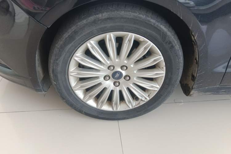 Used Ford Mondeo 2013 2.0L GTDi 200 Fashion Edition Exterior 4