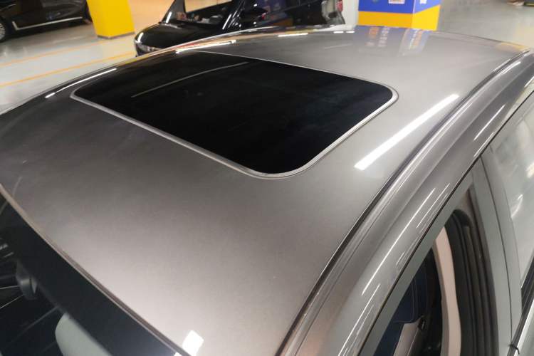 Used Geely Auto Emgrand 2022 4th Generation 1.5L CVT Flagship Model Roof