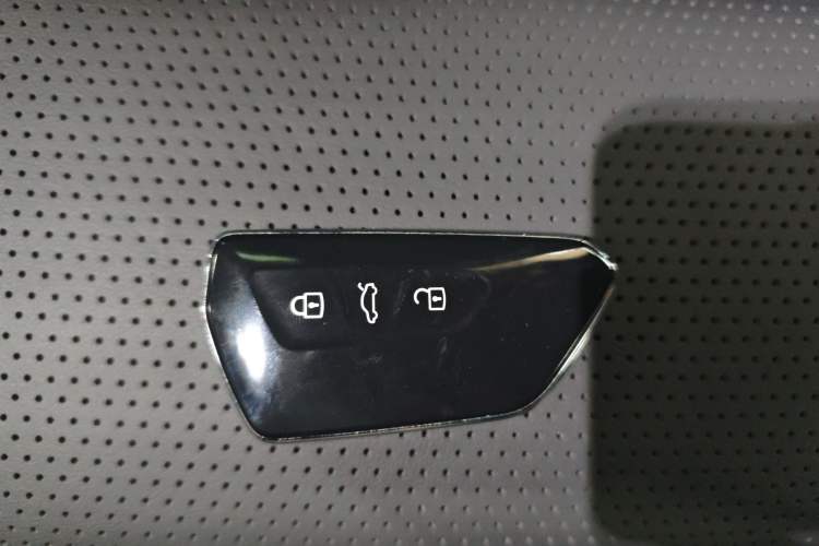 Used Volkswagen Magotan 2024 380TSI DSG Prestige Edition DaMai Package