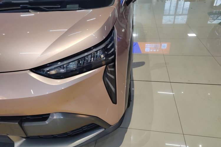 Used AION Y 2022 70 Tech Edition Lithium Iron Phosphate Left Front Headlight