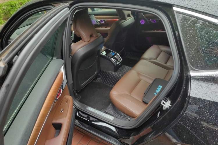 Used Volvo S90 2023 B5 Zhiyi Luxury Edition
