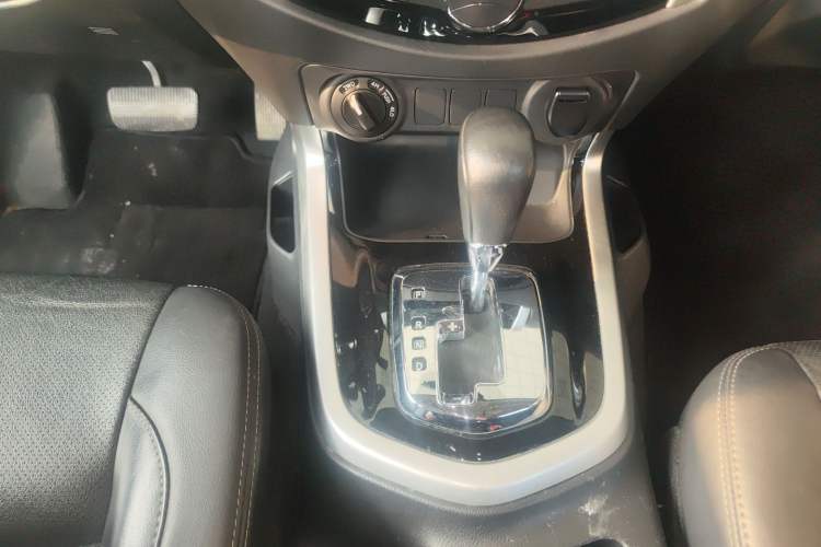 Used Nissan Navara 2021 2.5L Automatic 4x4 Premium Version QR25