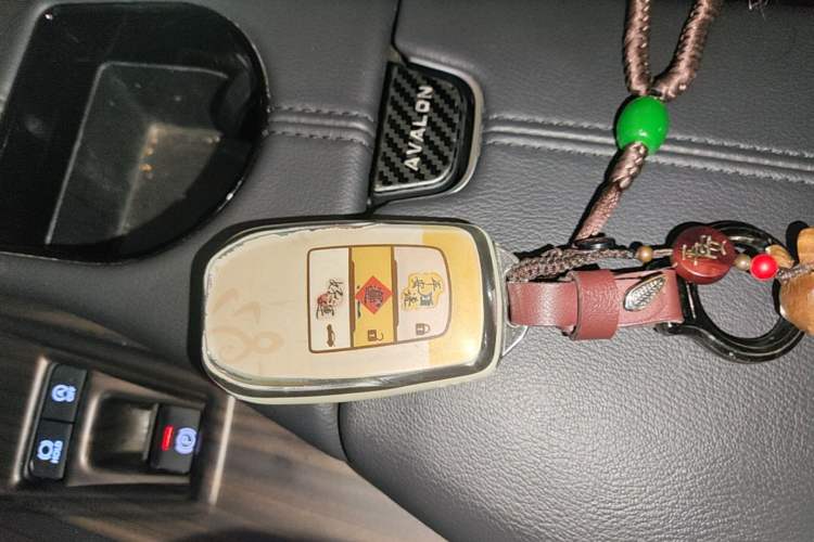 Used Toyota Avalon 2019 2.0L XLE Premium Edition China VI