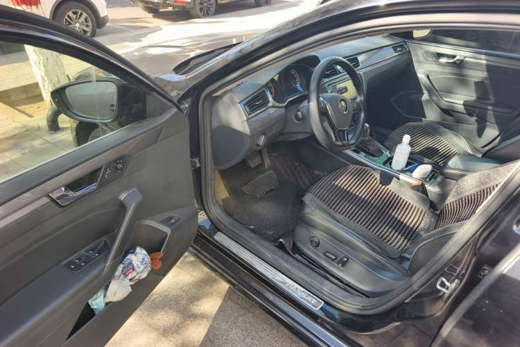 Used Volkswagen Passat 2016 330TSI DSG Luxury Edition
