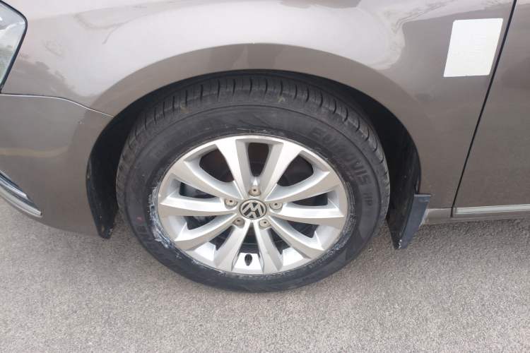 Used Volkswagen Magotan 2015 1.8TSI Luxury Model Left Front Wheel Hub