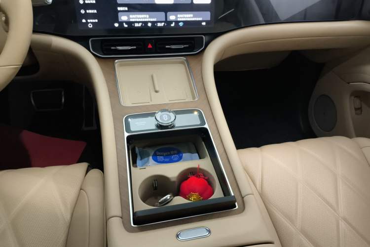 Used Hima AITO M9 2025 Extended-Range Ultra Version 52 kWh 6-Seater