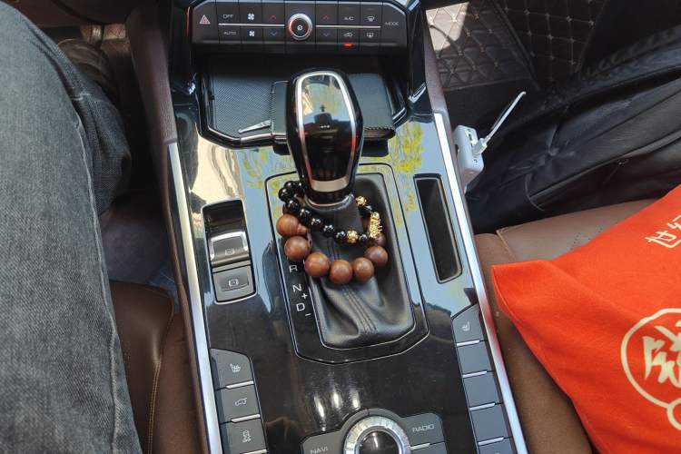 Used Wey VV7 2017 2.0T Ultra-Luxury Version
