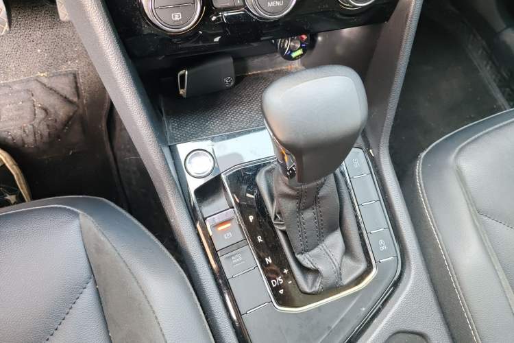 Used Volkswagen Tiguan L 2021 330TSI Automatic Two-Wheel Drive Smart Edition Gear Lever