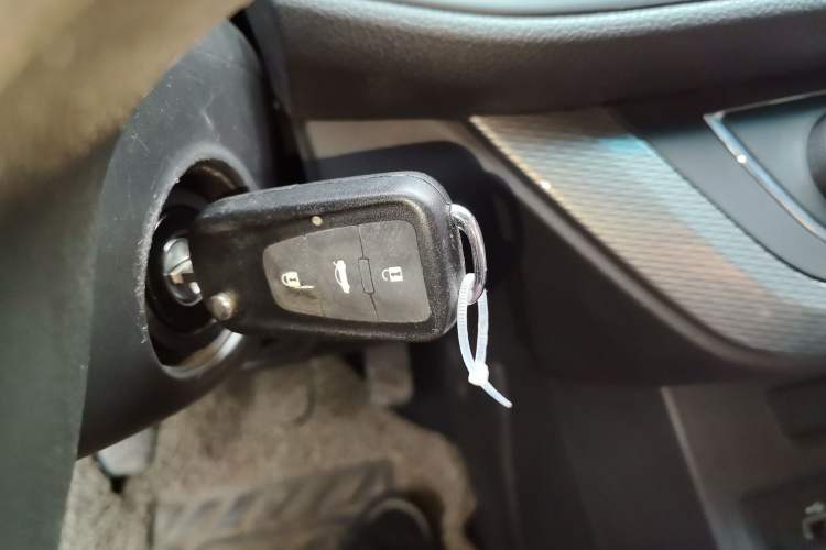 Used Roewe 360 2015 1.5L Manual Luxury Edition Interior 1