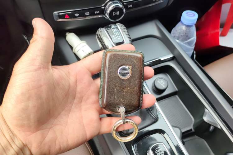 Used Volvo XC60 2021 T5 4x4 Smart Luxury Edition Vehicle Key