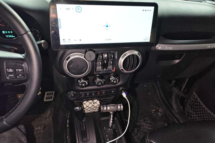 Used Jeep Wrangler 2015 3.0L Sahara Four-Door Comfort Edition
