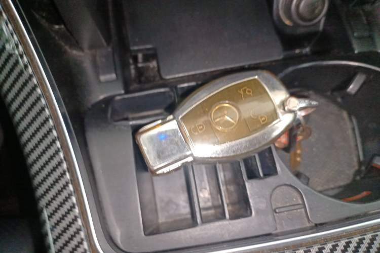 Used Mercedes-Benz GLC 2018 Facelift GLC 260 4MATIC Luxury Edition Vehicle Key