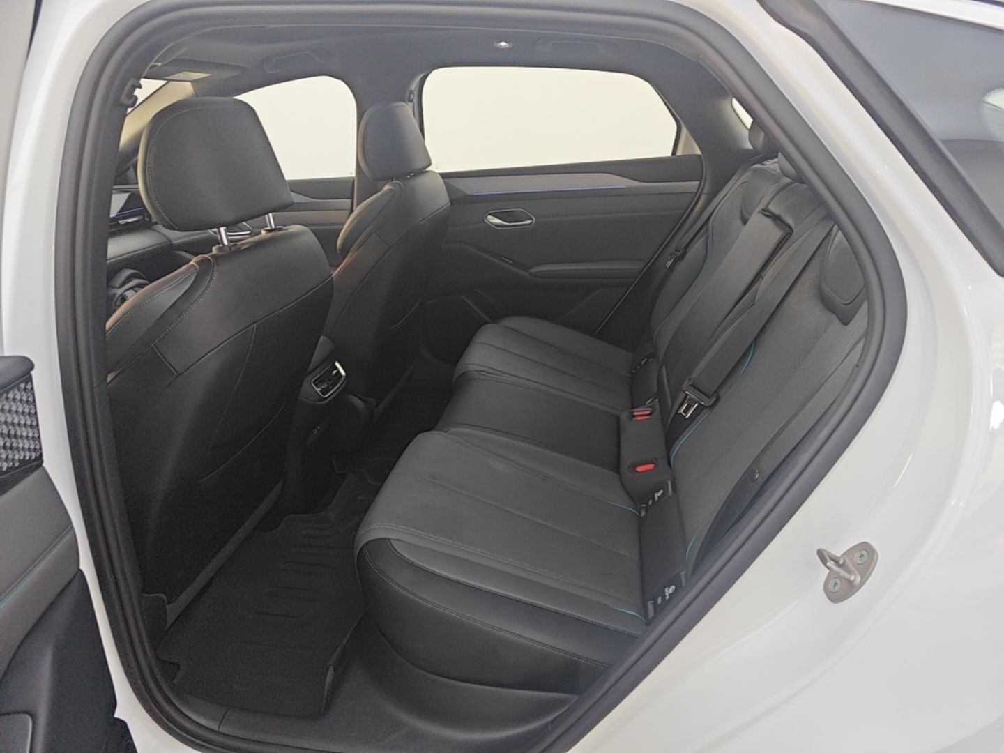 BYD Qin L 2025 EV 545KM Cloud Suspension Edition — снимка 20