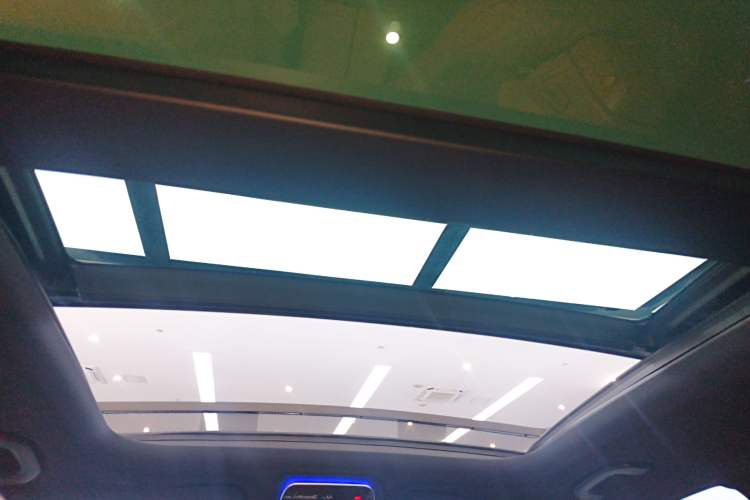 Used Mercedes-Benz GLC 2023 GLC 260 L 4MATIC Dynamic Edition 5-seater