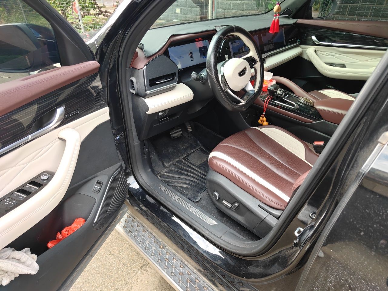 Geely Auto Monjaro L 2021 2.0TD DCT EVO Two-Wheel Drive Prestige Version — снимка 16