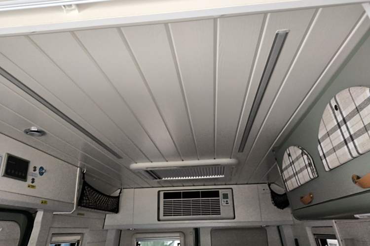 Used SAIC MAXUS Xintu V80  Headliner