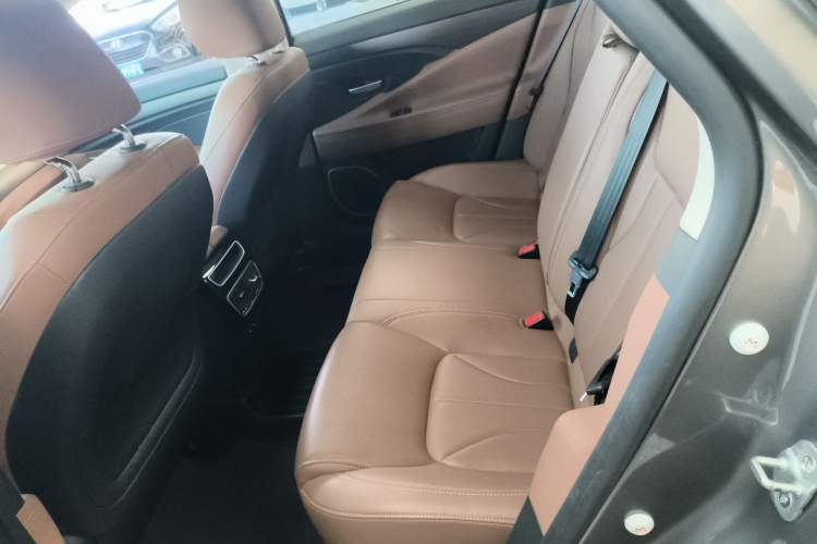 Used Geely Auto Emgrand GT 2017 2.4L Comfort Model Left Rear Seat