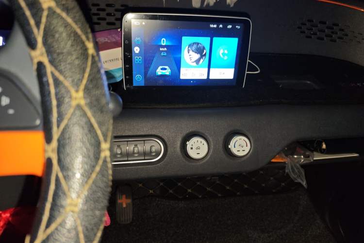 Used Baojun E100 2019 250KM Smart Drive Edition Audio And AC Panel