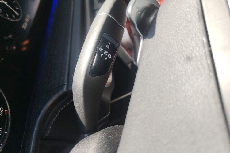 Used Mercedes-Benz G-Class 2024 G 500 Gear Lever