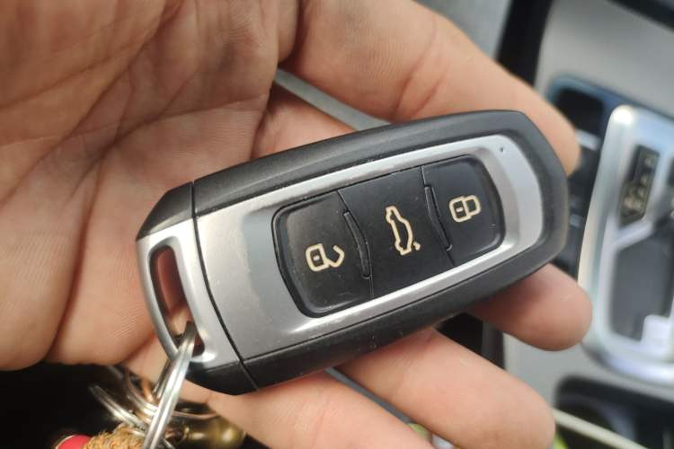 Used Geely Auto Emgrand GS 2017 Elegant Edition 1.3T Automatic Smart Connectivity Model