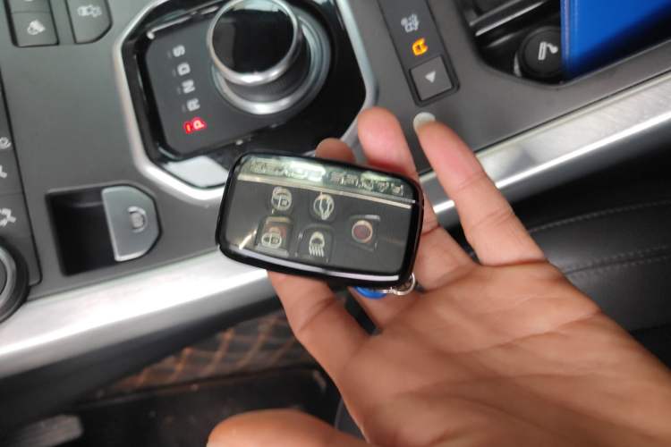 Used Land Rover Range Rover Evoque 2018 240 PS SE DYNAMIC Smart Edition