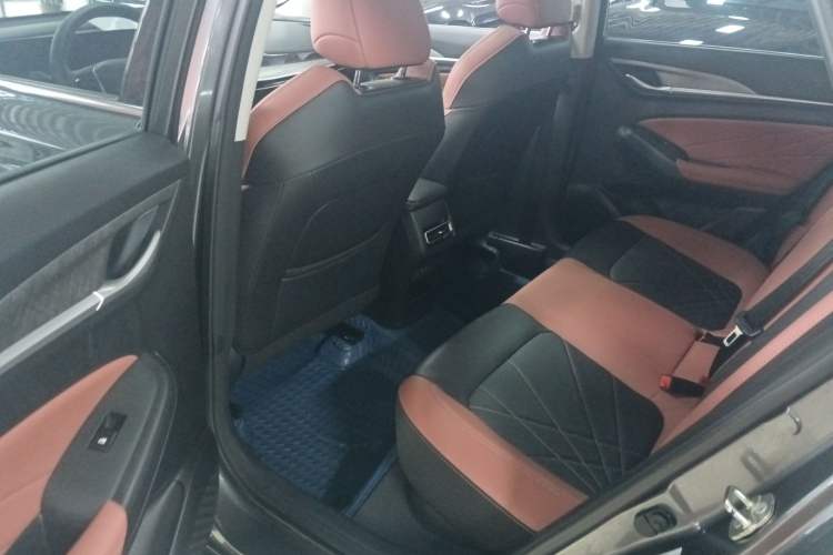 Used CHANGAN Eado 2023 Changan Edition PLUS Blue Whale NE 1.4T GDI DCT Prestige Version
