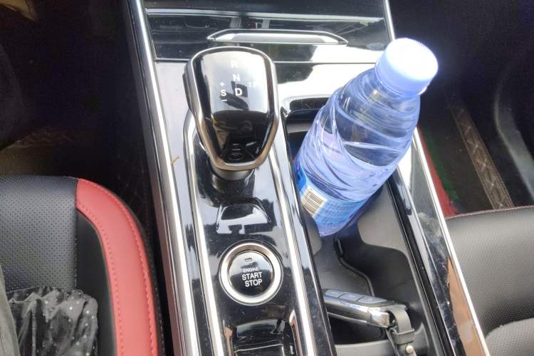 Used SOL X8 2021 300T DCT Luxury Smart Connect Edition 6 Seats