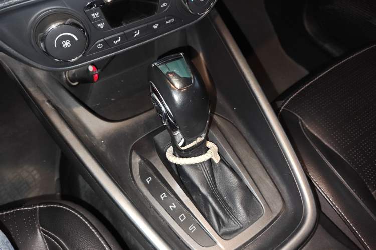 Used Ford Escort 2015 1.5L Automatic Fashion Model
