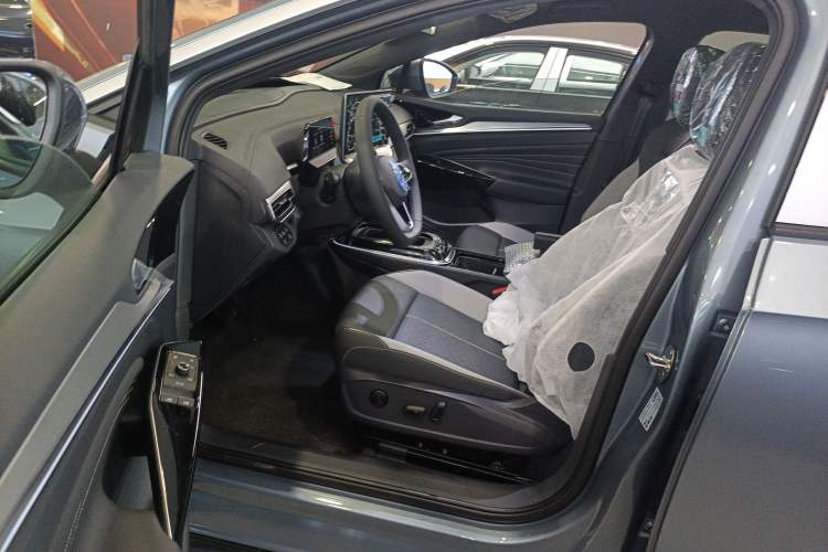 Used Volkswagen ID.4 CROZZ 2025 Pure Edition