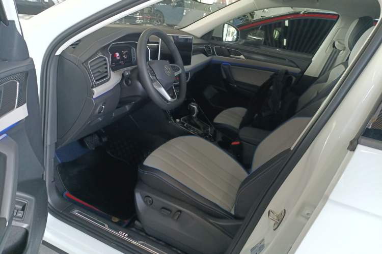 Used Volkswagen Tayron GTE Plug-in Hybrid 2023 280TSI Luxury Plus Advanced Edition
