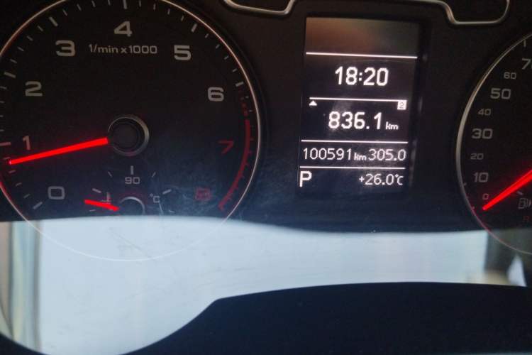 Used Audi Q3 2015 35 TFSI Millionth Anniversary Comfort Model Odometer Close Up