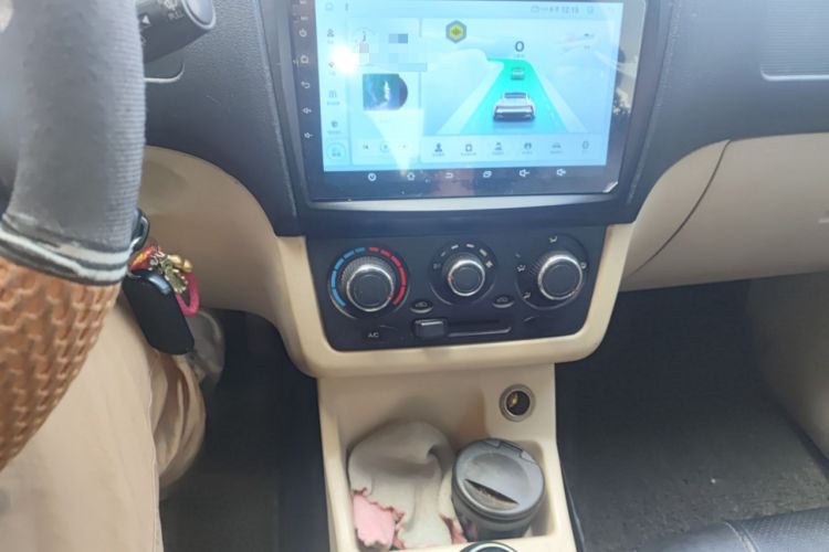 Used Dongfeng Fengon 360 2015 1.5L Manual Comfort II 7-Seater Audio And AC Panel