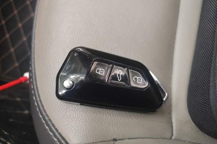 Used Volkswagen Gran Lavida 2013 1.6L Manual Comfort Model