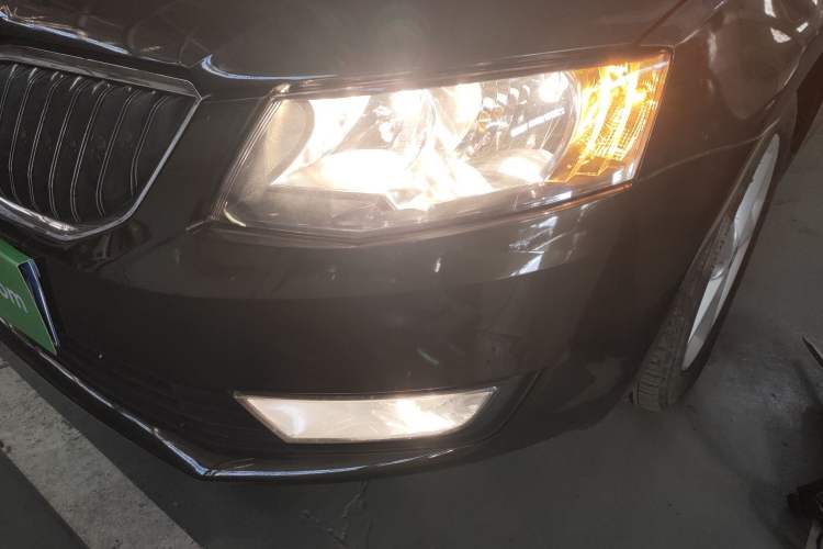 Used Skoda Octavia 2015 1.6L Manual Yijie Edition
