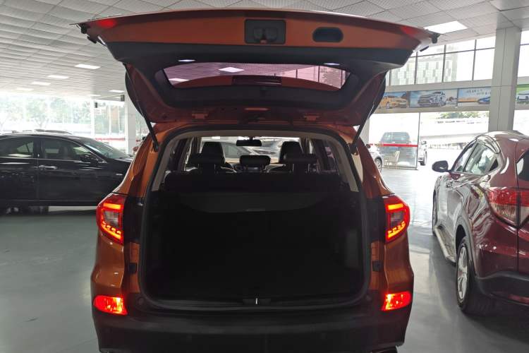 Used BYD Song 2016 1.5TI Manual Luxury Model
