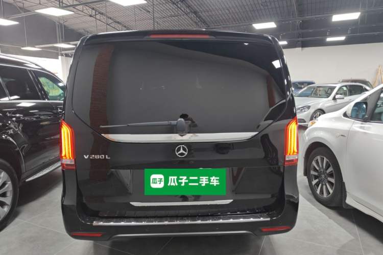 Used Mercedes-Benz V-Class 2021 V 260 L Long-wheelbase Luxury Edition