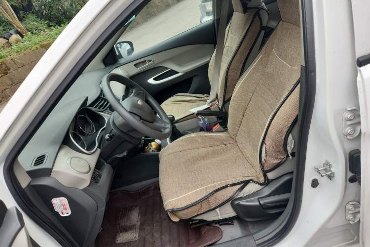 Used Chevrolet Sail 2015 Sail 3 1.3L Manual with Ideal Sunroof Edition
