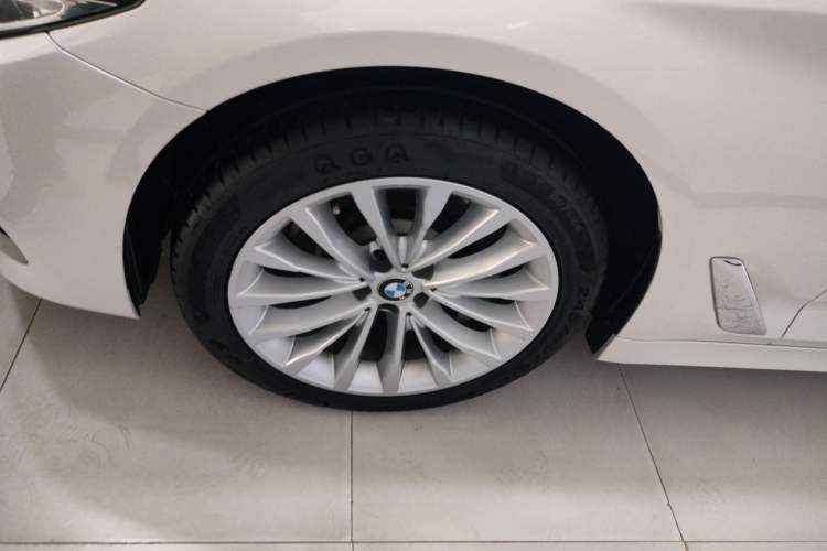 Used BMW 5 Series 2019 530Li Leading Model Luxury Package
