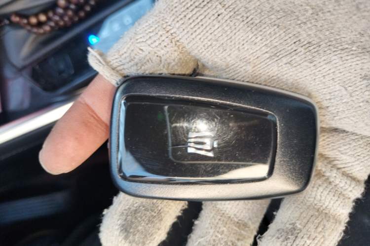 Used Toyota Crown Kluger 2023 2.5L HEV Four-Wheel Drive Luxury Edition Vehicle Key