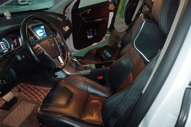 Used Volvo XC60 2017 T5 AWD Smart Upgrade Edition