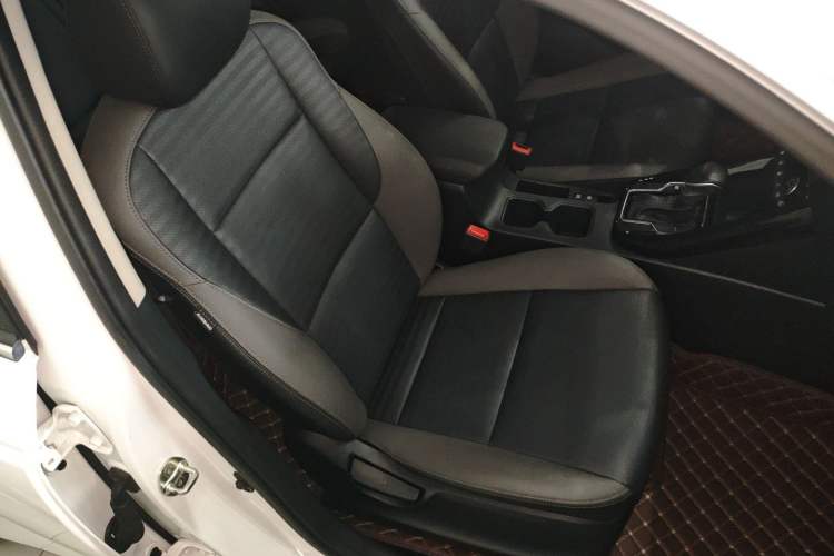 Used Kia Sportage R 2019 2.0L Automatic Smart Luxury Edition Right Front Seat