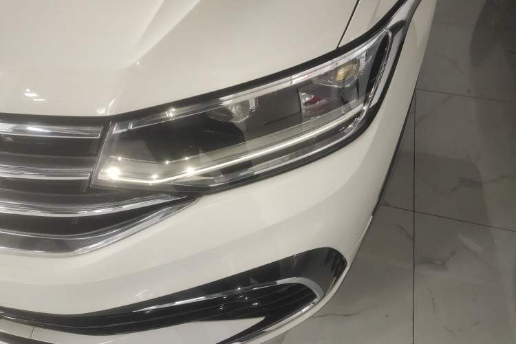 Used Volkswagen Tiguan L 2022 330TSI Automatic Two-Wheel Drive R-Line Enhanced Edition