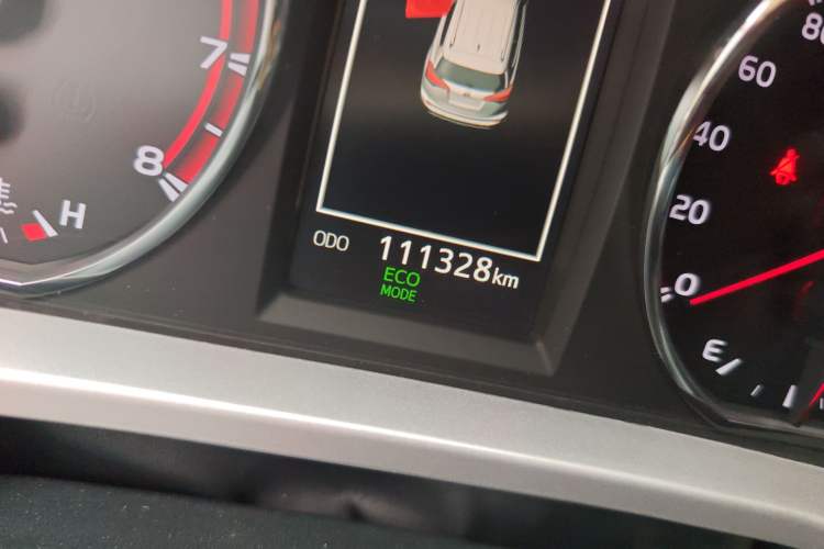 Used Toyota RAV4 2016 2.0L CVT 4x4 New Edition China V Standard Odometer Close Up