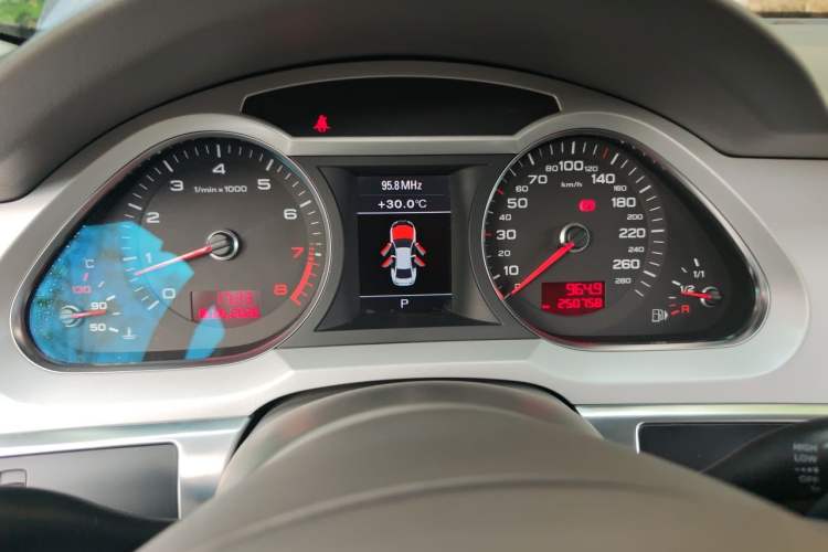 Used Audi A6L 2010 2.4L Technology Edition

